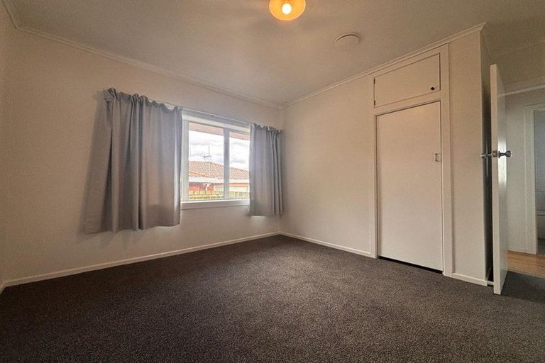 Photo of property in 1/16 South Street, Papakura, 2110