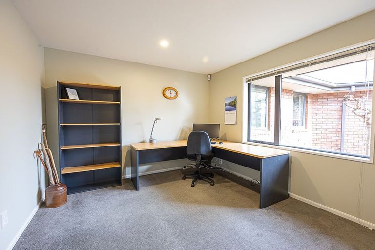 Photo of property in 14 Dunmurry Place, Casebrook, Christchurch, 8051