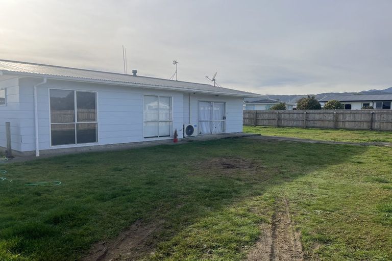 Photo of property in 27 Stirling Street, Levin, 5510