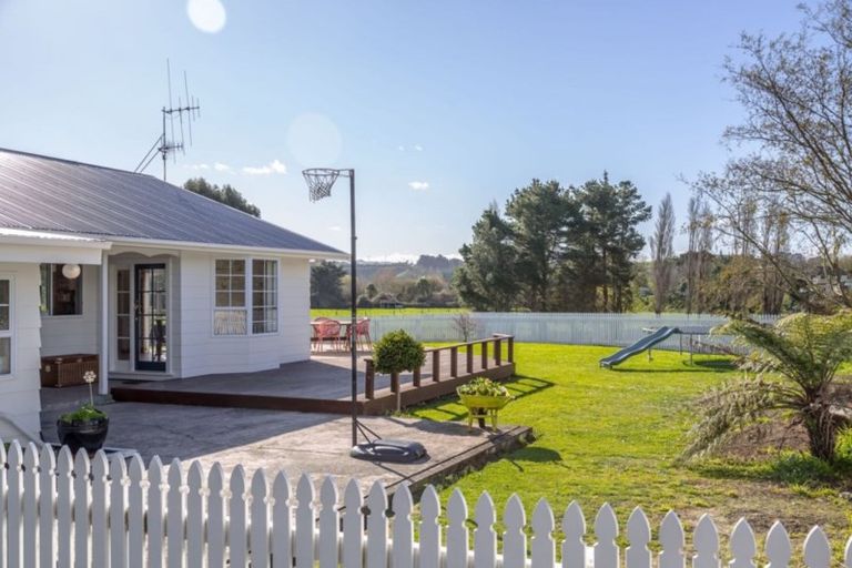 Photo of property in 28 Victoria Street, Pahiatua, 4910