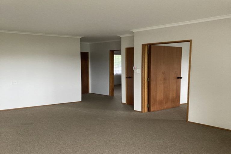 Photo of property in 22 Shortland Street, Regent, Whangarei, 0112