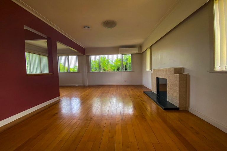 Photo of property in 1/40 Savoy Road, Glen Eden, Auckland, 0602