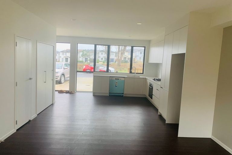 Photo of property in 4 Karoro Road, Flat Bush, Auckland, 2019