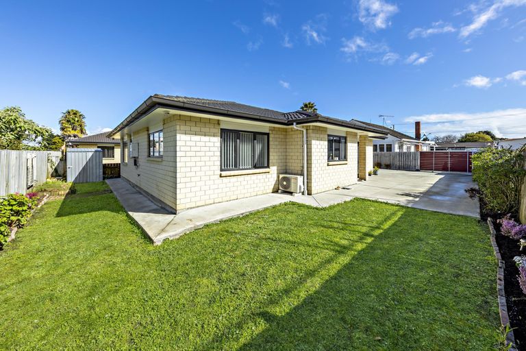 Photo of property in 6a Plunket Avenue, Papatoetoe, Auckland, 2104