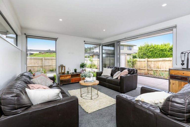 Photo of property in 17a Heta Road, Highlands Park, New Plymouth, 4312