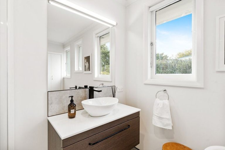 Photo of property in 77 Kent Street, Carterton, 5713