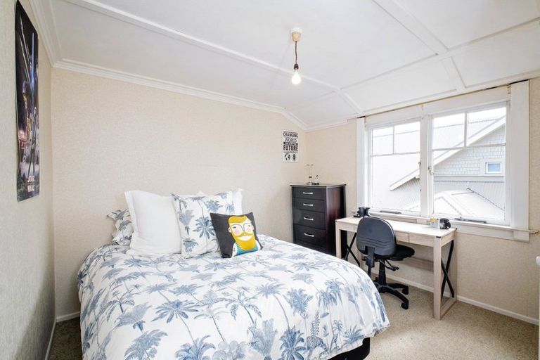 Photo of property in 12 Lighthouse Road, Bluff Hill, Napier, 4110