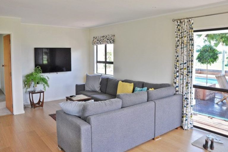 Photo of property in 66 Waiteitei Road, Wellsford, 0974