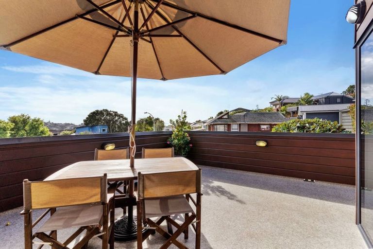 Photo of property in 20a Evelyn Road, Cockle Bay, Auckland, 2014