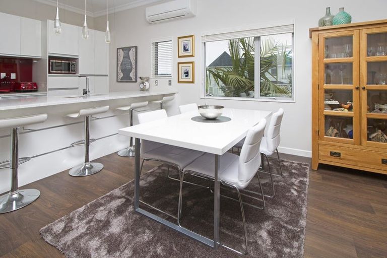 Photo of property in 48 Butler Stoney Crescent, Silverdale, 0932