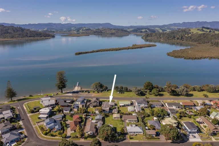 Photo of property in 65 Robinson Road, Whitianga, 3510