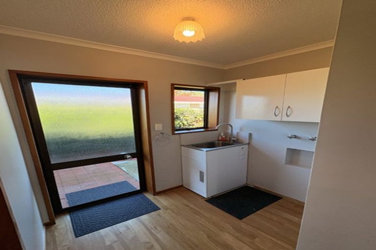 Photo of property in 2/38 Chipping Lane, Redwood, Christchurch, 8051