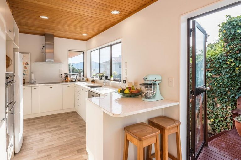 Photo of property in 3b Mannson Lane, Paraparaumu Beach, Paraparaumu, 5032