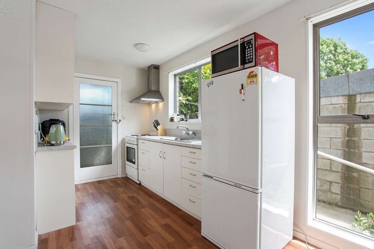 Photo of property in 4/19 Whitmore Street, Edgeware, Christchurch, 8013