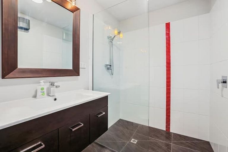 Photo of property in 9a Quinton Place, Bishopdale, Christchurch, 8053