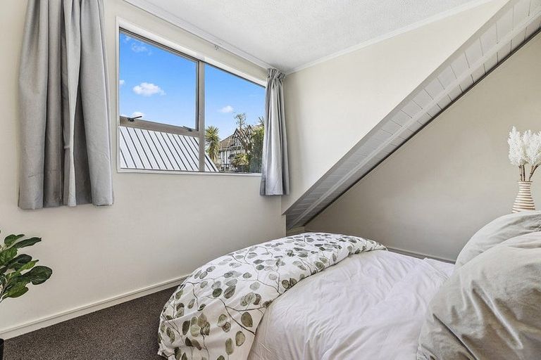 Photo of property in 39 Bodmin Terrace, Camborne, Porirua, 5026