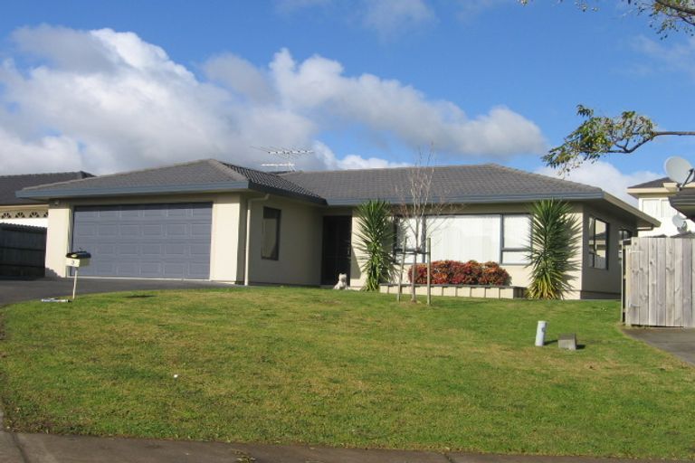 Photo of property in 3 Campile Close, East Tamaki, Auckland, 2016