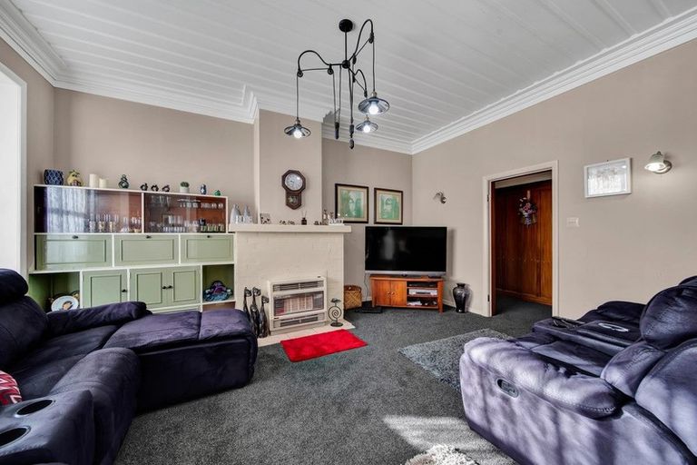 Photo of property in 17 Grey Street, Hawera, 4610