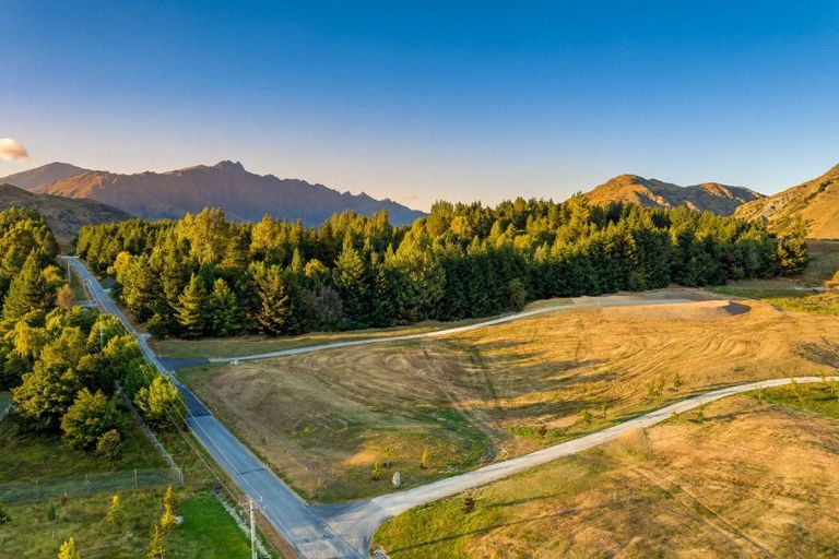 Photo of property in 26 Fitzpatrick Road, Dalefield, Queenstown, 9371