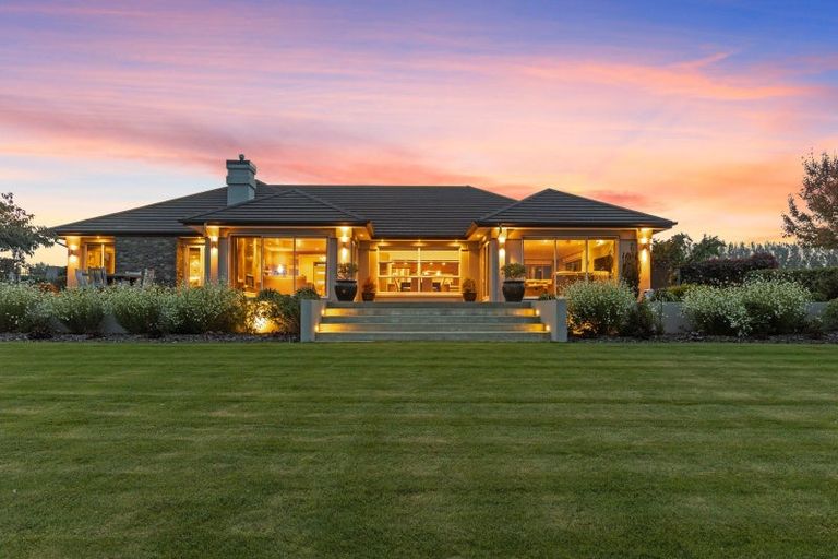 Photo of property in 20 Mapleham Drive, Pegasus, 7612