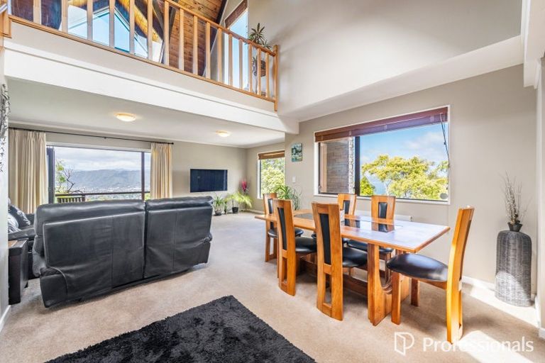 Photo of property in 11 Maungaraki Road, Korokoro, Lower Hutt, 5012