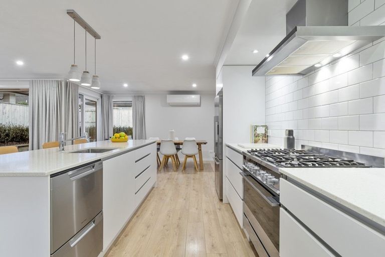 Photo of property in 24 Penetaka Heights, Pyes Pa, Tauranga, 3112