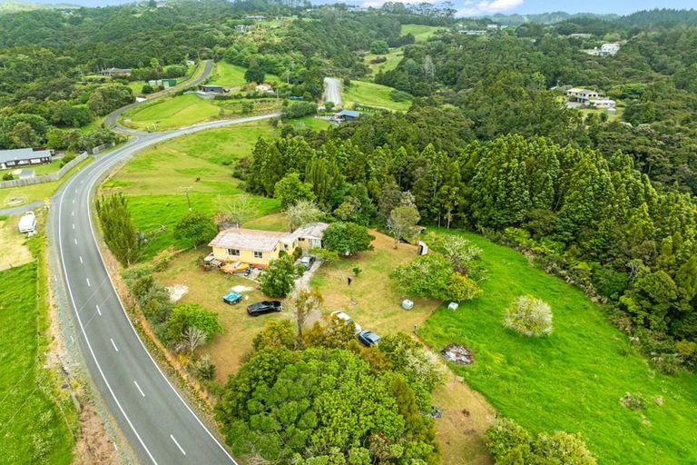 Photo of property in 142 Massey Road, Waipu, 0582