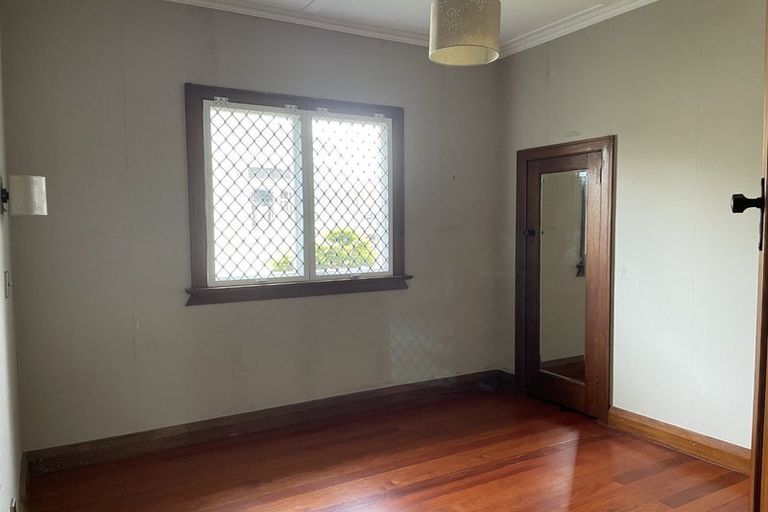 Photo of property in 10 Dinniss Avenue, Regent, Whangarei, 0112