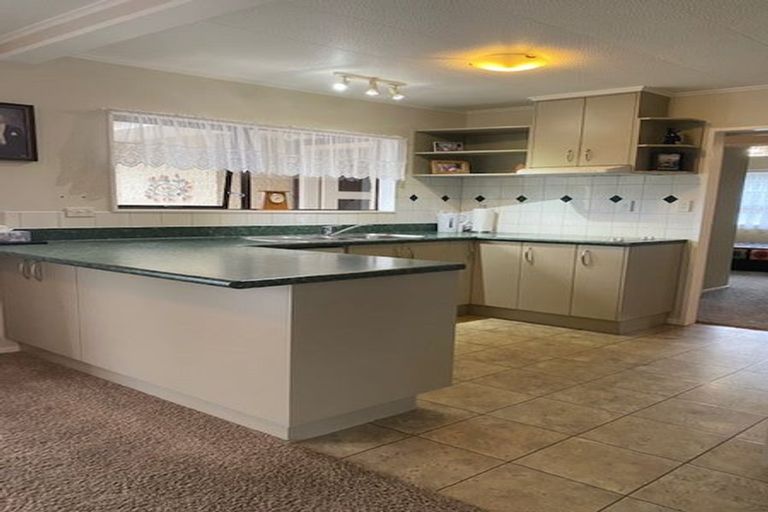 Photo of property in 165 Tait Drive, Greenmeadows, Napier, 4112