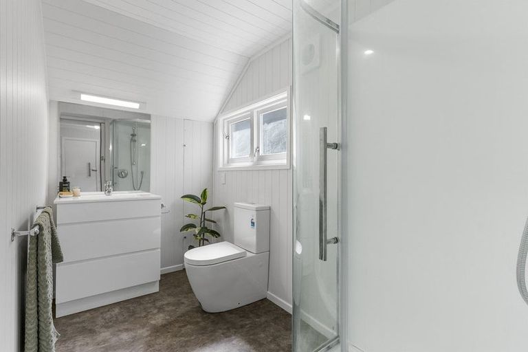 Photo of property in 103 Kenmore Street, Newlands, Wellington, 6037