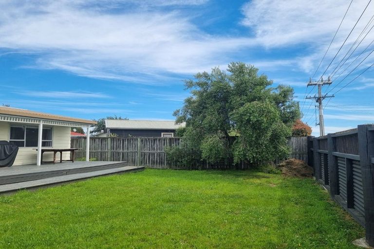 Photo of property in 81 Jellicoe Street, Martinborough, 5711