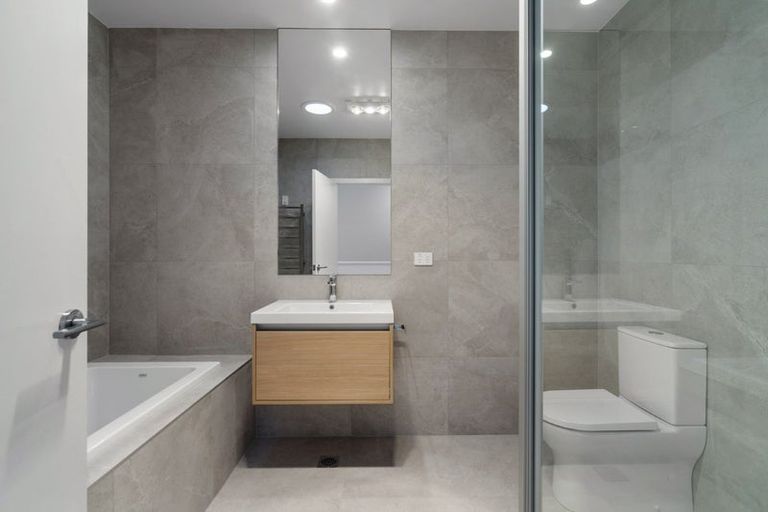 Photo of property in 15 Isabella Lane, Henderson, 0610