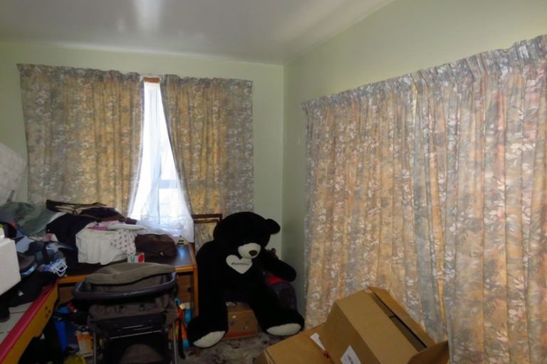 Photo of property in 12 Russell Street, Westport, 7825