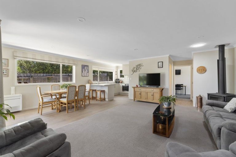 Photo of property in 118 Milton Terrace, Picton, 7220