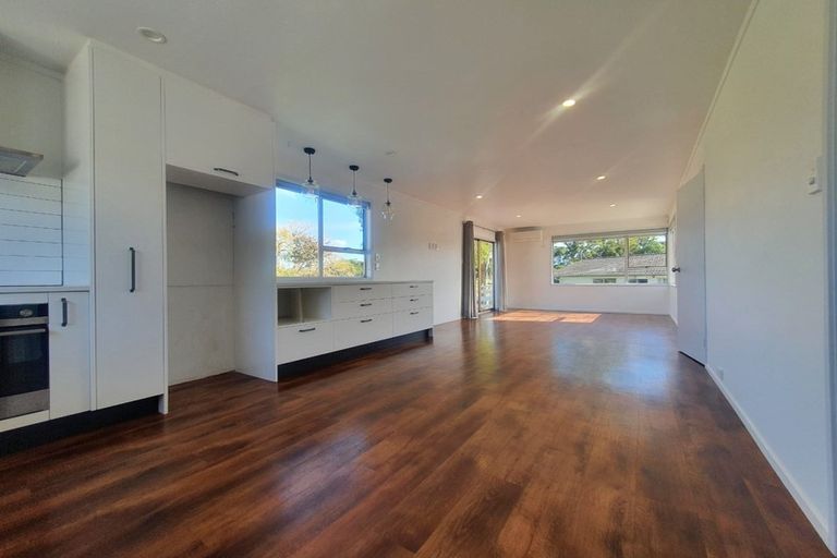 Photo of property in 1/107 Archmillen Avenue, Pakuranga Heights, Auckland, 2010