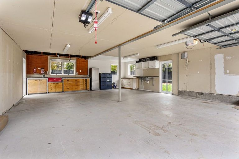 Photo of property in 13 Ardmore Place, Bishopdale, Christchurch, 8053