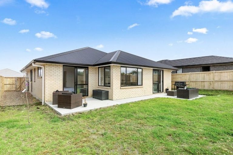 Photo of property in 29 Pouate Way, Waiuku, 2123