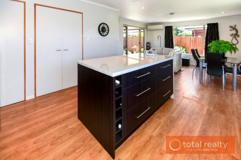 Photo of property in 2 Oakridge Street, Halswell, Christchurch, 8025