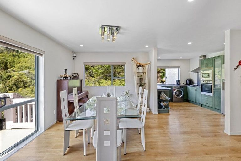 Photo of property in 3 Lincoln Close, Northcross, Auckland, 0630