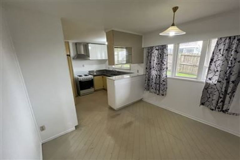 Photo of property in 140a Golf Road, Titirangi, Auckland, 0600