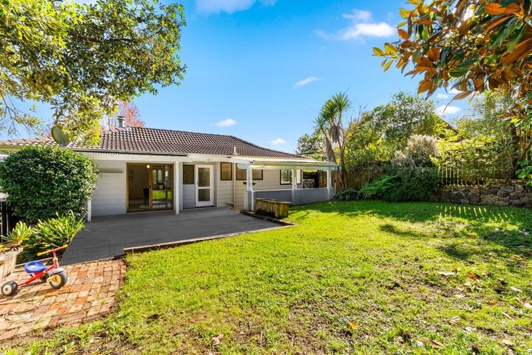 Photo of property in 56 Pemberton Avenue, Bayview, Auckland, 0629