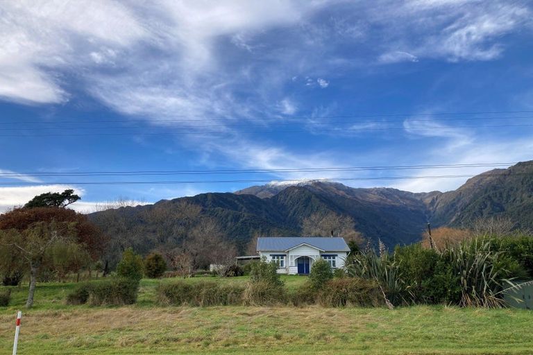 Photo of property in 1773a Whataroa Highway, Whataroa, 7886