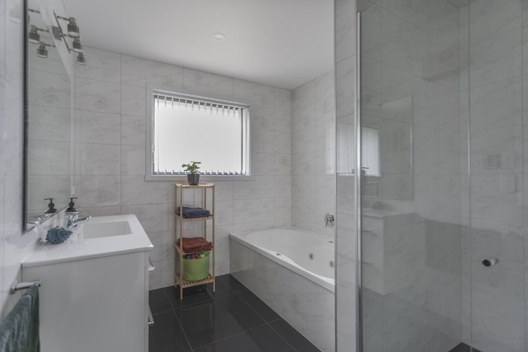 Photo of property in 13 Grove Avenue, Weston, Oamaru, 9401