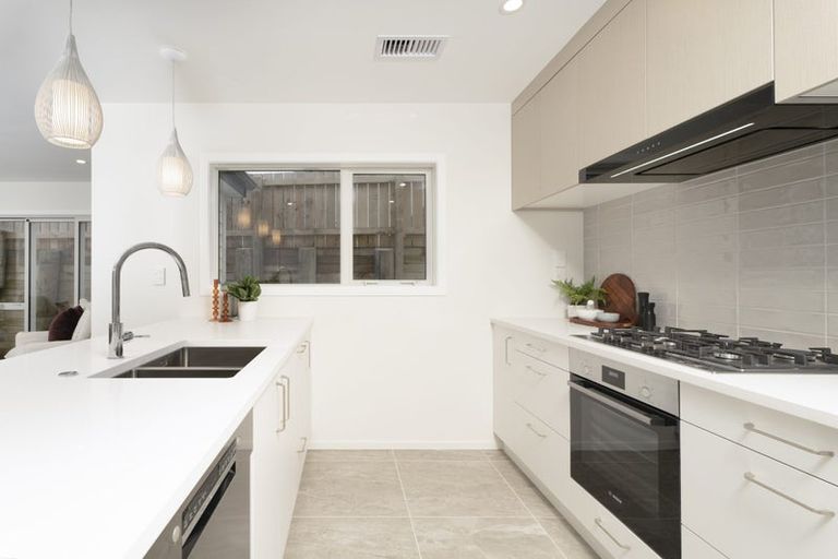 Photo of property in 1 Pine Hill Rise, Glenside, Wellington, 6037