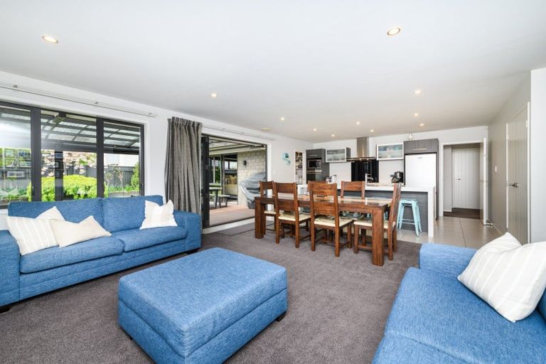 Photo of property in 45 Liberty Grove, Kelvin Grove, Palmerston North, 4414