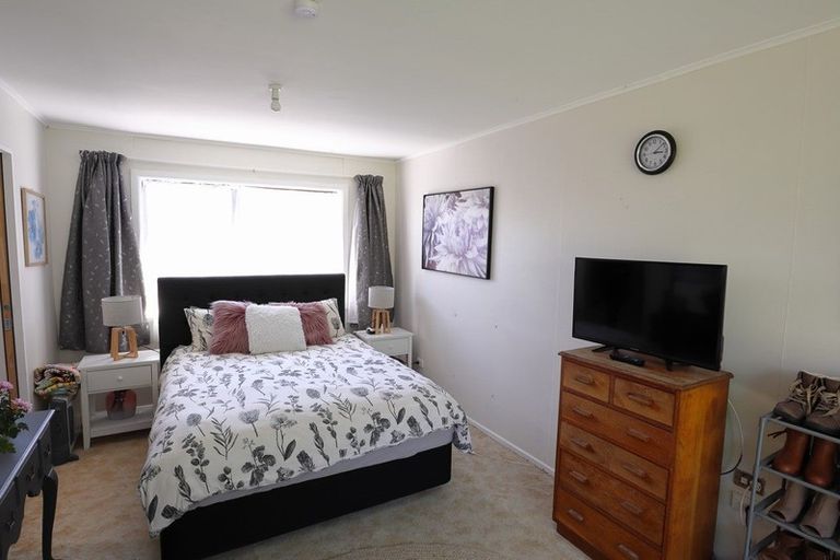 Photo of property in 4 George Street, Eltham, 4322