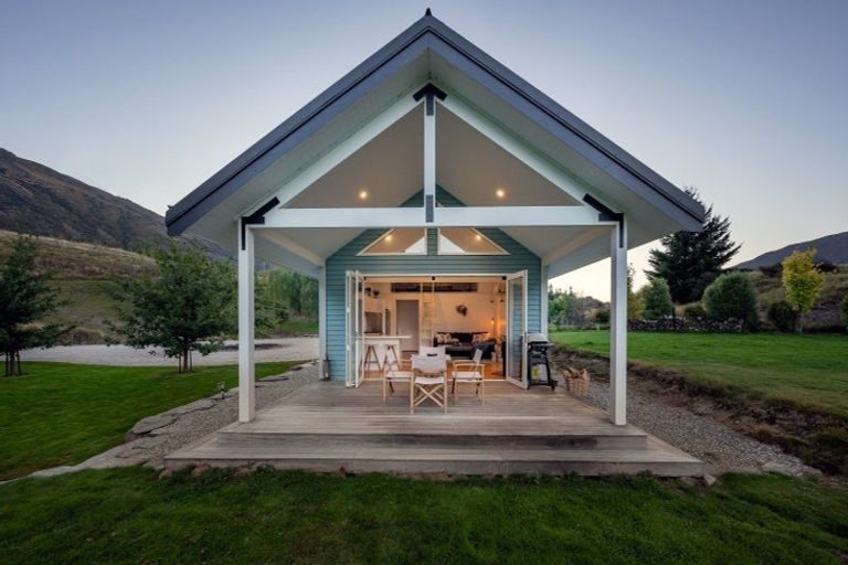 Photo of property in 37 Bluff Lane, Gibbston, Queenstown, 9371