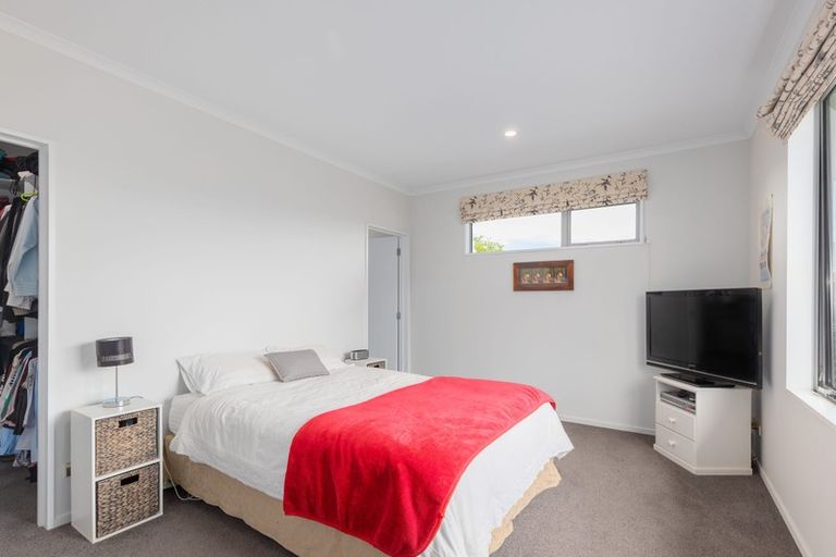 Photo of property in 32 Lansdowne Way, Rolleston, 7615
