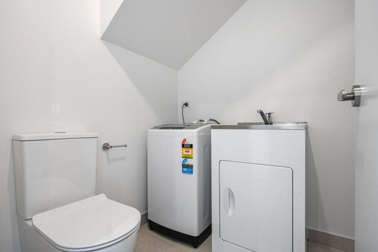 Photo of property in 20 Rauemi Way, Te Atatu South, Auckland, 0610