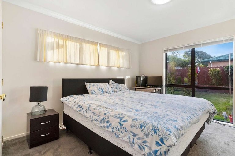 Photo of property in 7 Reremanu Place, Weymouth, Auckland, 2103